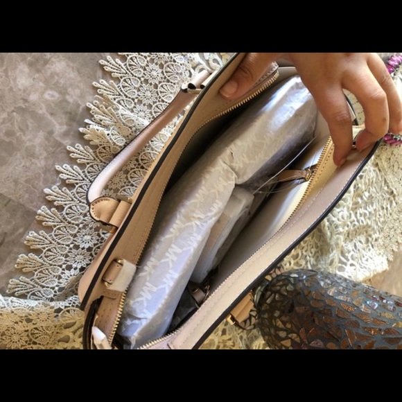 Original Michael Kors purse and wallet - Picture 6 of 8